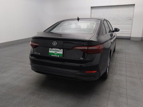 Used 2024 Volkswagen Jetta SE image 7