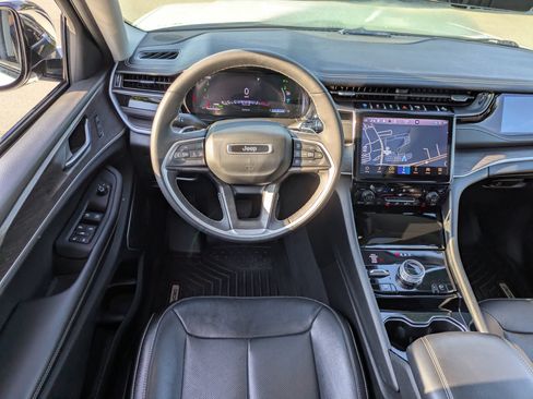 Used 2023 Jeep Grand Cherokee 4WD 4xe w/ Luxury Tech Group II image 34