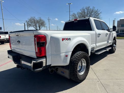 Used 2023 Ford F350 Lariat w/ Chrome Package image 3