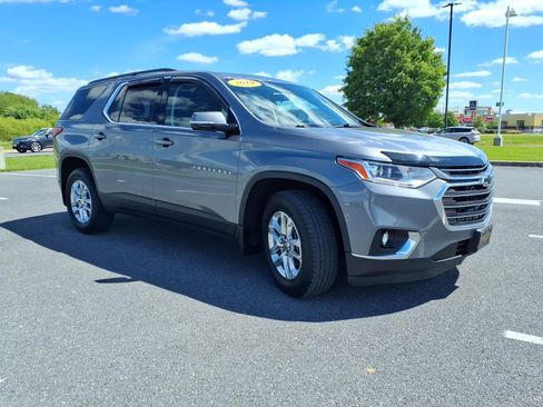 Used 2019 Chevrolet Traverse LT AWD/4WD image 3