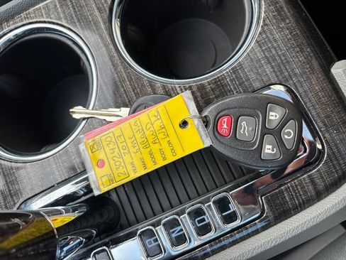 Used 2017 GMC Acadia Limited SLT image 31