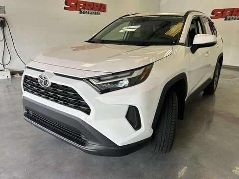 Used 2024 Toyota RAV4 XLE FWD image 7
