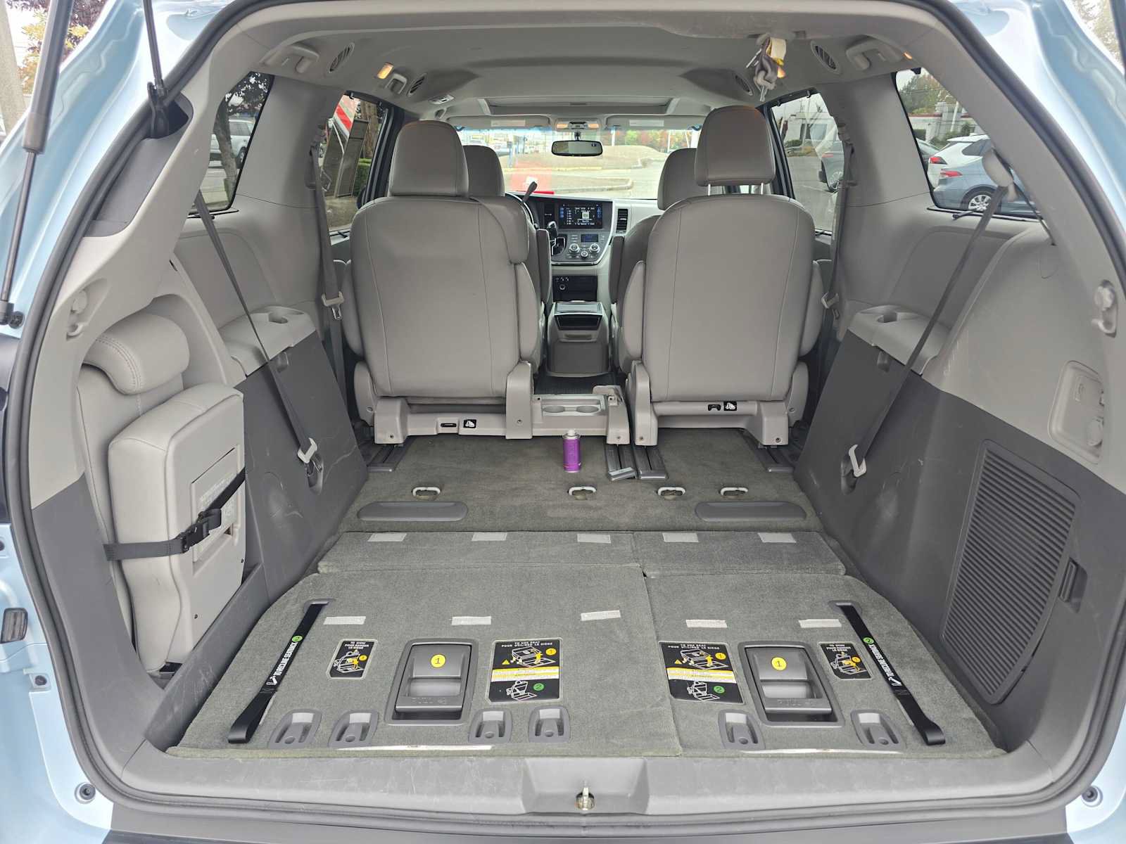 Used 2016 Toyota Sienna XLE w/ XLE Navigation Package FWD image 14