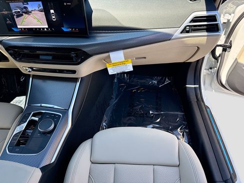 New 2026 BMW 330i Sedan w/ Convenience Package RWD image 18