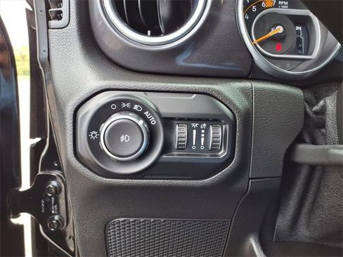 Used 2021 Jeep Wrangler Unlimited Sahara image 65