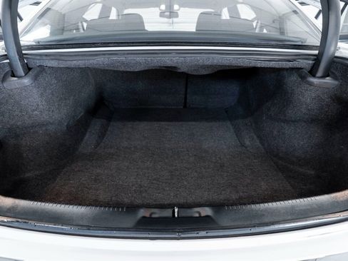 Used 2022 Chrysler 300 Touring image 38