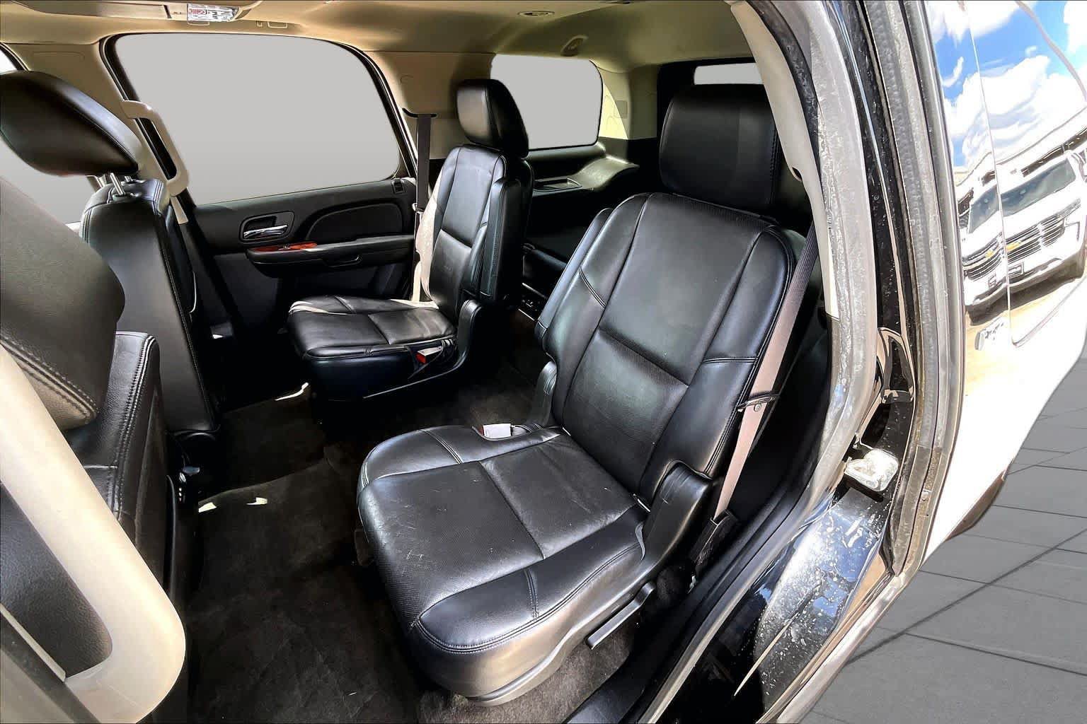 Used 2013 Chevrolet Tahoe LTZ RWD image 20