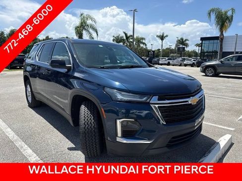 Used 2023 Chevrolet Traverse LS FWD image 3