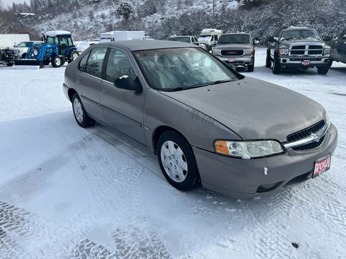 Used 2001 Nissan Altima GXE image 7