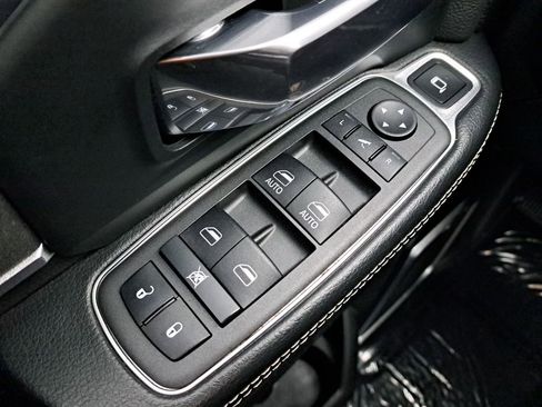 Used 2022 RAM 3500 Laramie w/ Night Edition image 26