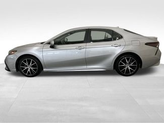 Used 2024 Toyota Camry SE FWD video 2