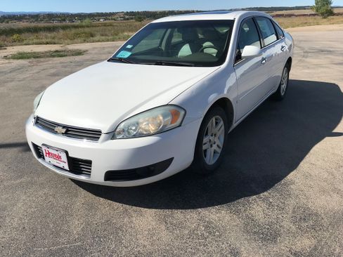 Used 2007 Chevrolet Impala LTZ FWD image 2