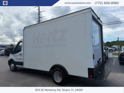 Used 2022 Ford Transit 350 DRW RWD image 5
