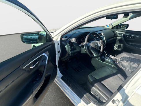 Used 2018 Nissan Altima 2.5 SR FWD image 10