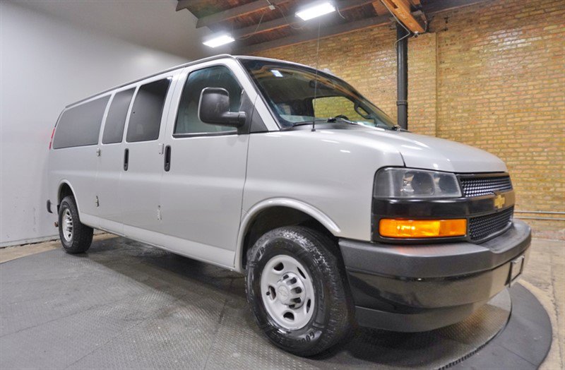 Used 2019 Chevrolet Express 3500 LS RWD image 6