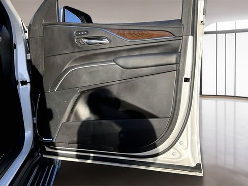Used 2023 Cadillac Escalade Sport Platinum image 19