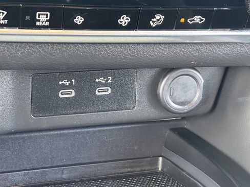 Used 2024 Nissan Rogue SV image 30