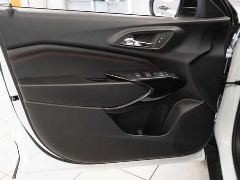 New 2026 Chevrolet Trax RS w/ Sunroof Package FWD image 16