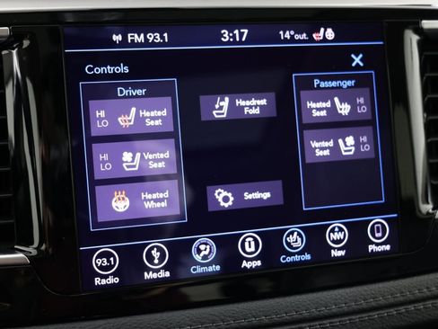 Used 2019 Chrysler Pacifica Limited image 9