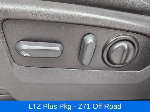 Used 2021 Chevrolet Silverado 1500 LTZ w/ Z71 Off-Road Package image 22