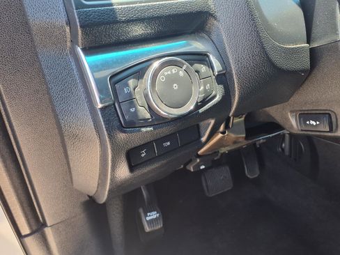 Used 2016 Ford Explorer Limited w/ Class II Trailer Tow Package FWD image 15