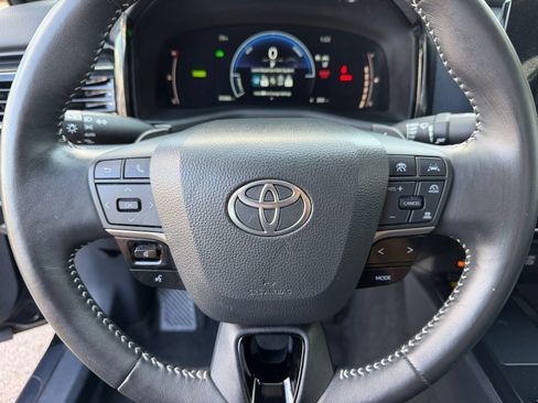 Used 2025 Toyota Camry SE w/ Convenience Package AWD/4WD image 11