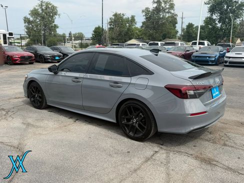Used 2025 Honda Civic Sport image 5