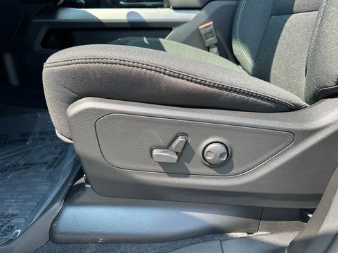 New 2025 RAM 1500 Big Horn AWD/4WD image 14
