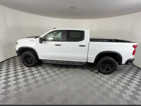 New 2026 Chevrolet Silverado 1500 ZR2 image 12