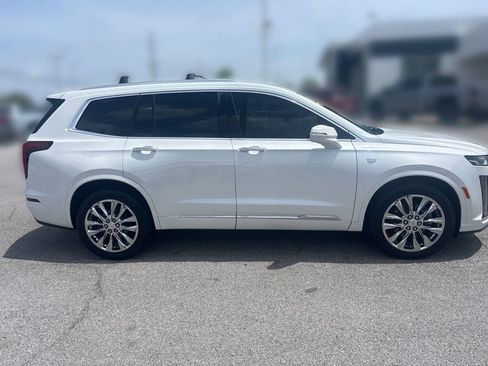 Used 2020 Cadillac XT6 Premium Luxury FWD image 9
