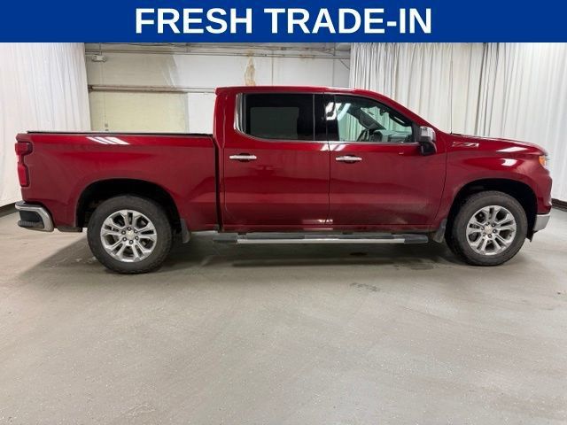 Used 2025 Chevrolet Silverado 1500 LTZ AWD/4WD image 3