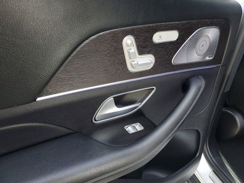 Used 2021 Mercedes-Benz GLS 450 4MATIC image 13