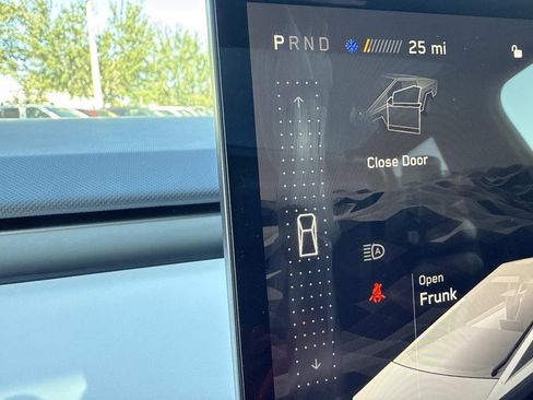 Used 2024 Tesla Cybertruck AWD Crew Cab image 33