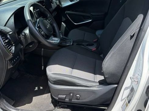 Used 2023 Kia Soul S FWD image 4