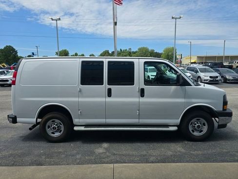 Used 2024 GMC Savana 2500 w/ Driver Convenience Package RWD image 6