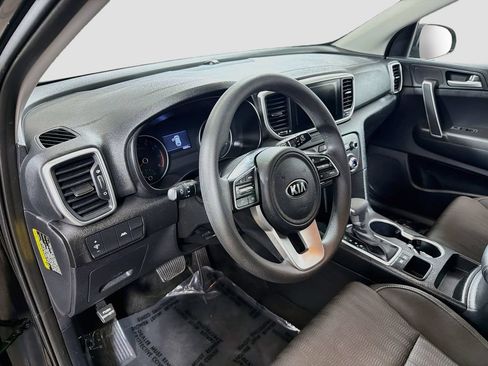 Used 2021 Kia Sportage LX FWD image 11