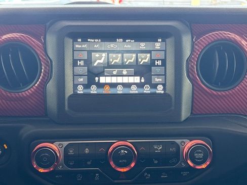 Used 2020 Jeep Gladiator Sport w/ Quick Order Package 24S AWD/4WD image 31