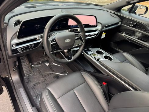 Used 2024 Cadillac Lyriq Sport AWD/4WD image 21