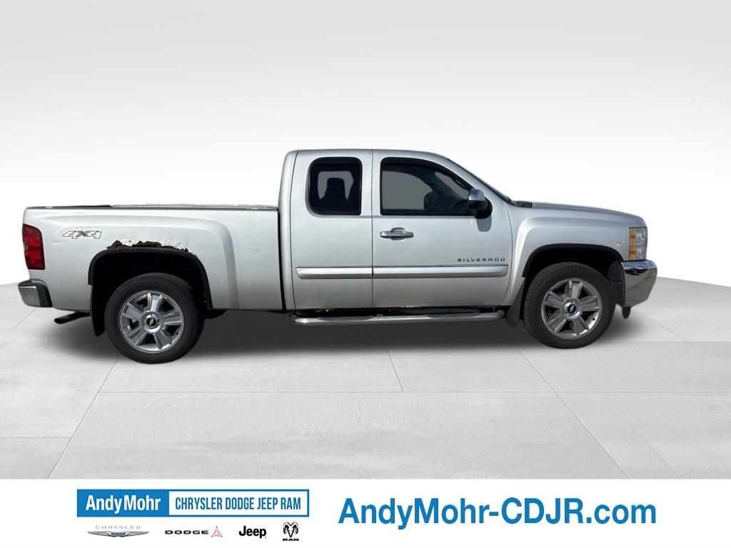 Used 2013 Chevrolet Silverado 1500 LT AWD/4WD image 8