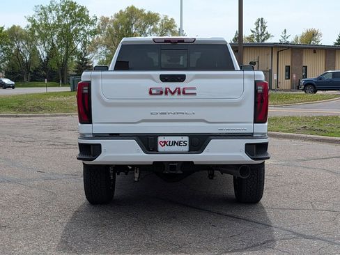 New 2026 GMC Sierra 3500 Denali w/ Denali Reserve Package AWD/4WD image 10