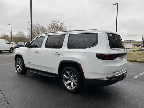 Used 2022 Jeep Wagoneer Series II image 7