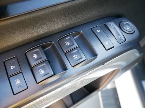 Used 2017 Chevrolet Silverado 1500 LT w/ All Star Edition image 10