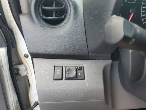 Used 2014 Nissan NV200 SV w/ Technology Package FWD image 23