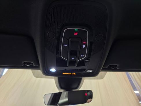 Used 2021 Audi A4 2.0T Premium w/ Convenience Package image 27