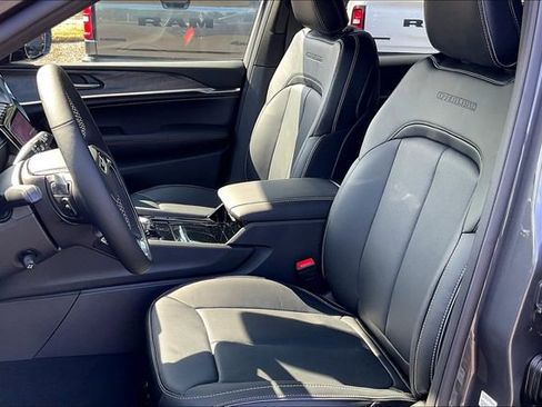 New 2025 Jeep Grand Cherokee L Overland image 10
