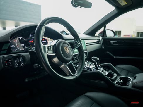 Certified 2019 Porsche Cayenne image 4