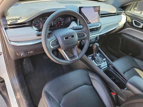 Used 2024 Jeep Compass Limited AWD/4WD image 8