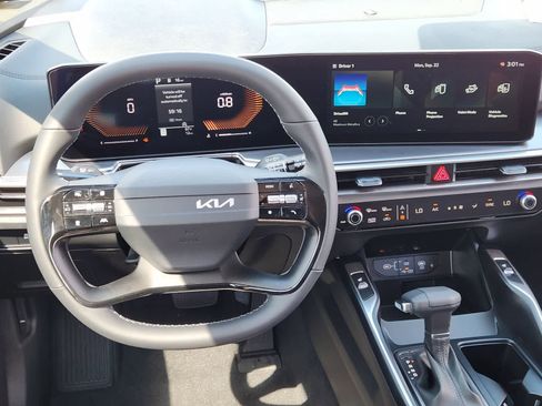 New 2026 Kia Sorento S w/ S Panoramic Sunroof Package image 25