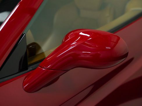 Used 2010 Ferrari California RWD image 15