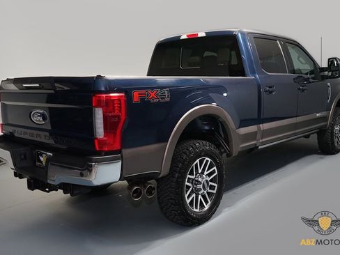 Used 2019 Ford F250 Lariat w/ Lariat Ultimate Package image 6